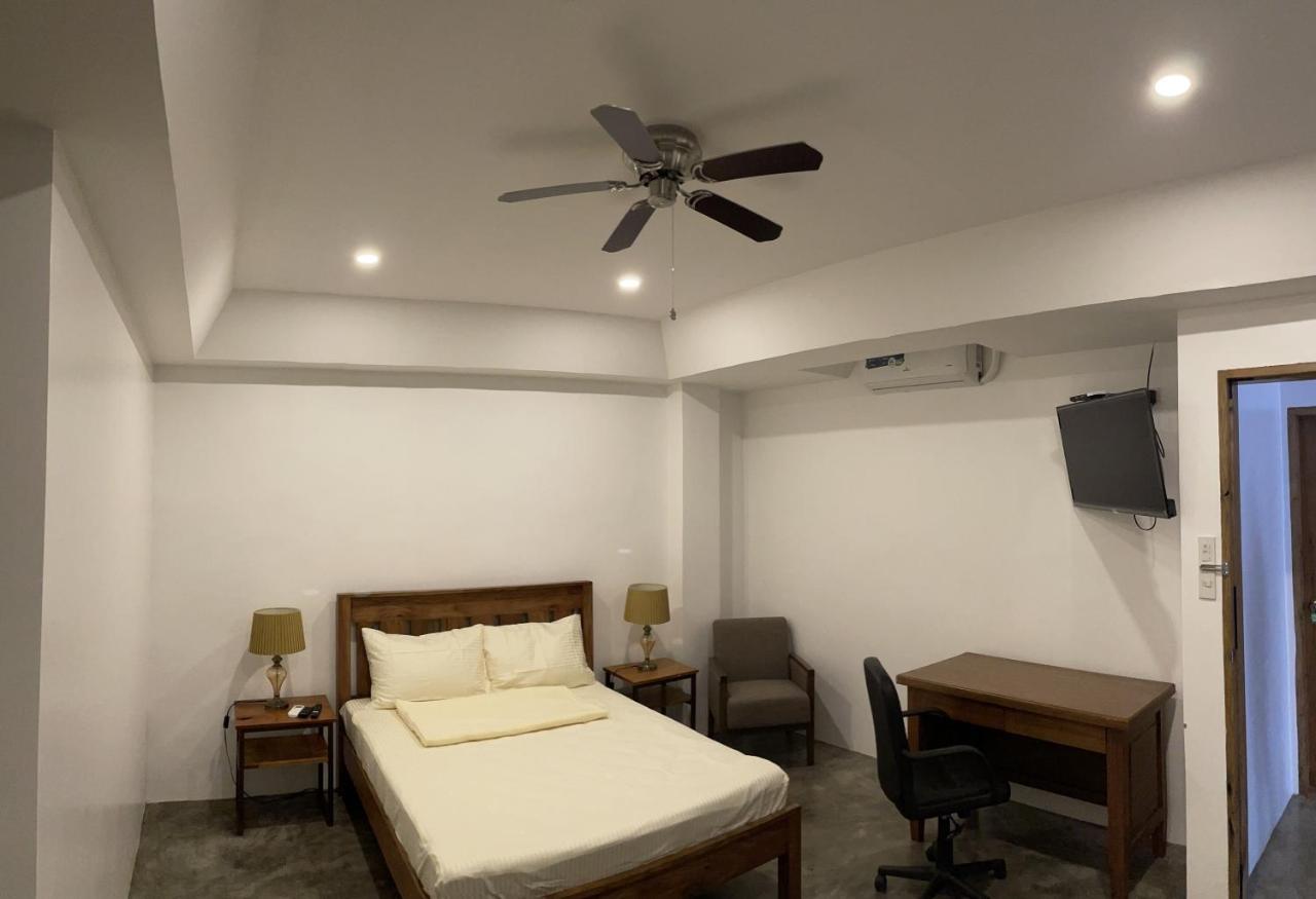 P&B Residences Legazpi Extérieur photo